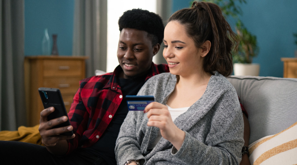 How to choose a credit card - Multi-Prêts Mortgages