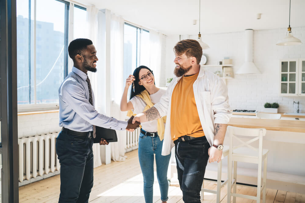 Couple with broker